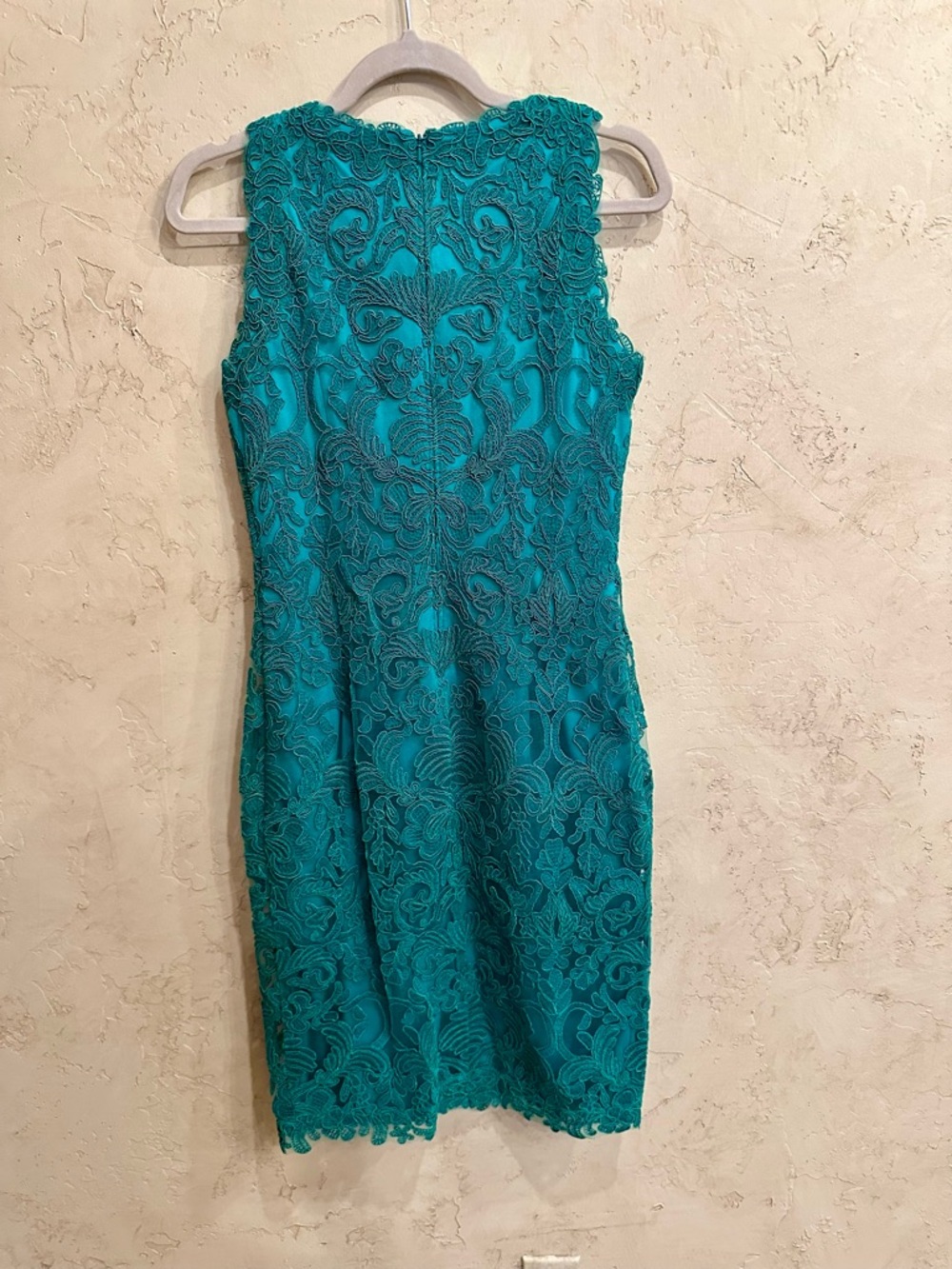 NWT Tadashi Shoji Emerald Lace Sleeveless Mini Dress - Picture 2 of 12
